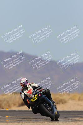 media/Mar-22-2025-CVMA (Sat) [[462c0ffedb]]/Race 13-Amateur Supersport Middleweight/